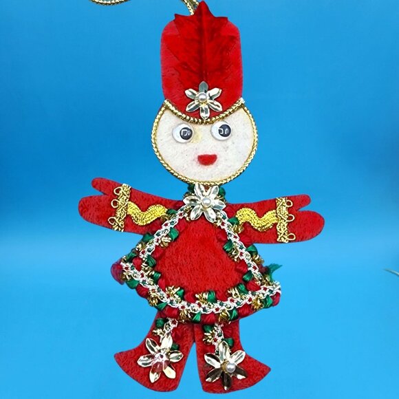 Vintage Red Felt Toy Soldier Ornaments w/ Googly Eyes & Gold Trim 1960s v3 - Picture 4 of 11